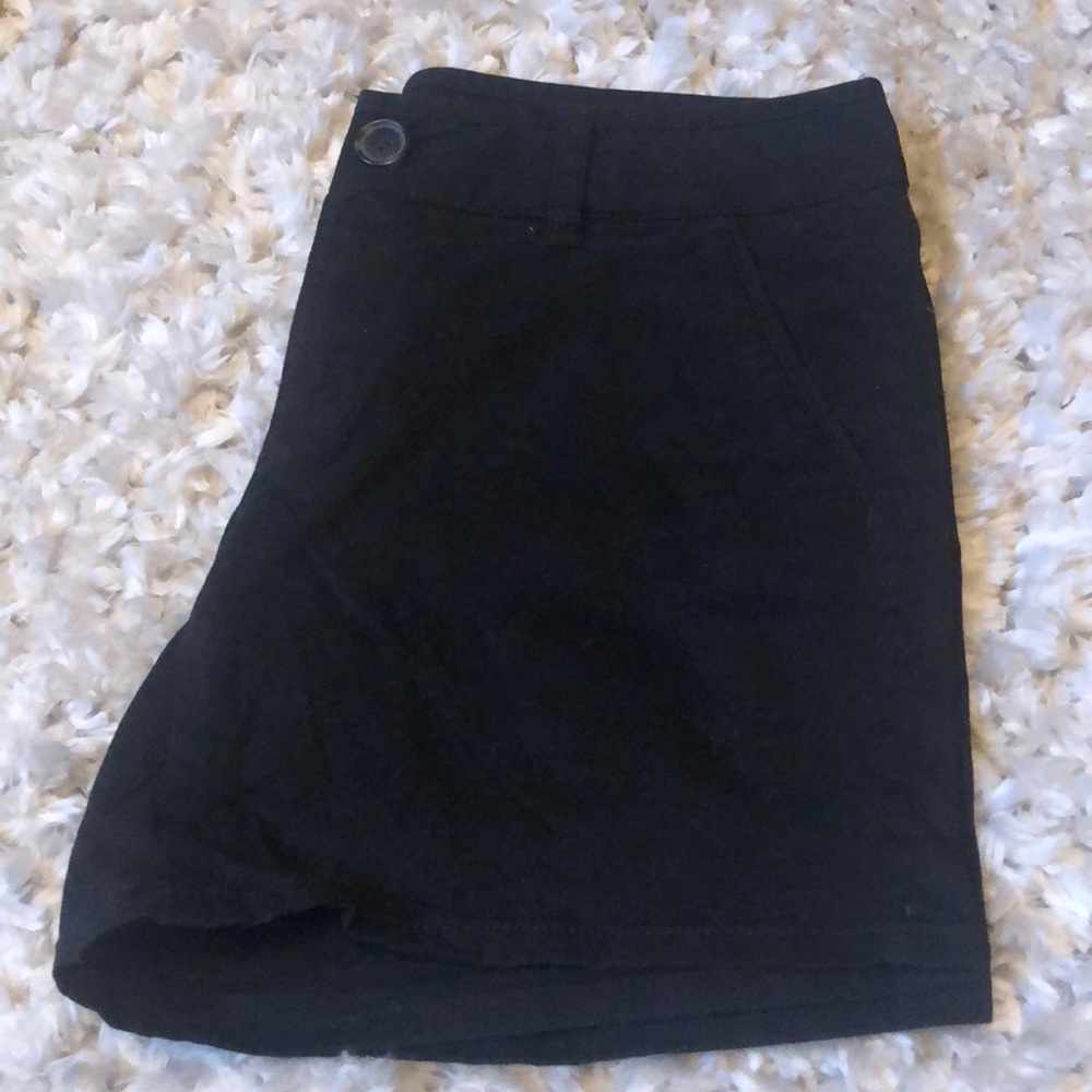 American Eagle Black Midi Shorts Size 4
